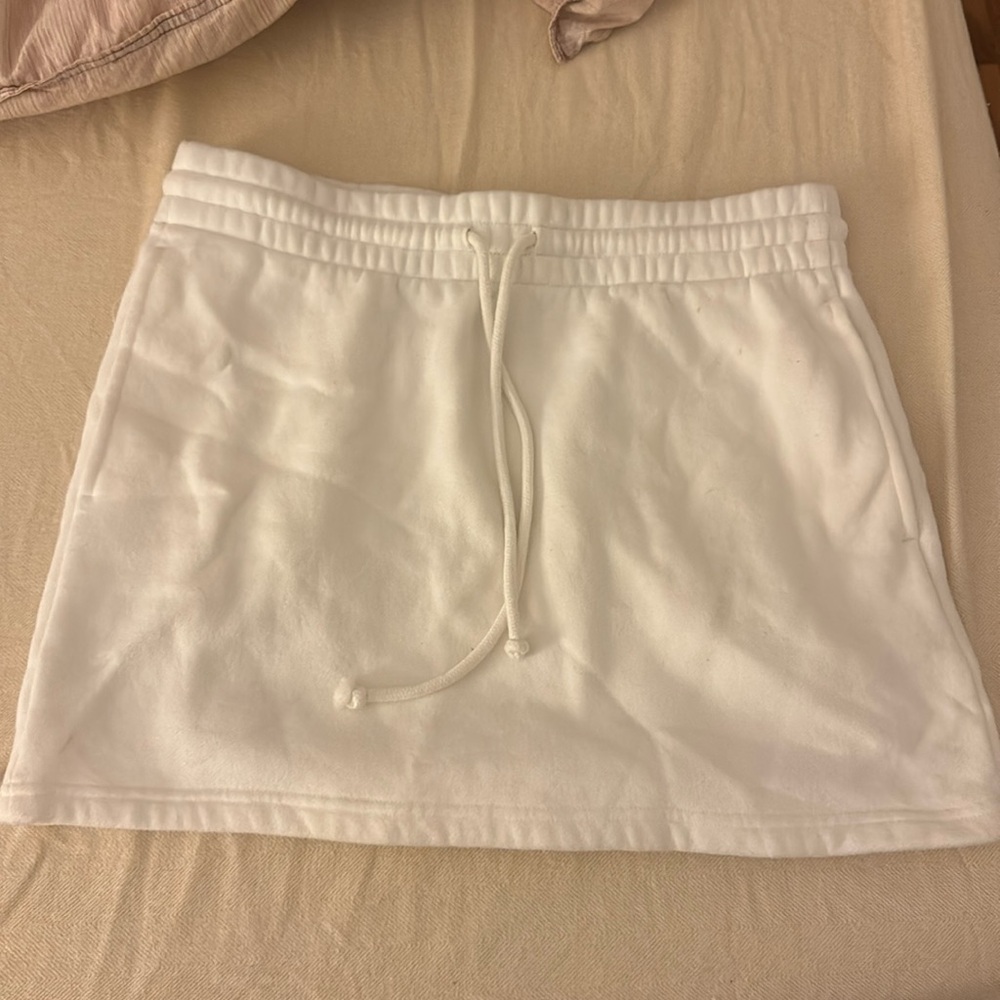 Aritzia TNA sweat fleece skirt